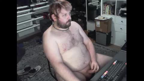 Snapshot of hipguy91 chatting on December 2025 05:24:02 AM hipguy91 online show from December 2025 05:24:02 AM