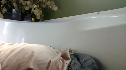 Grace online show from September 2025 09:40:02 PM