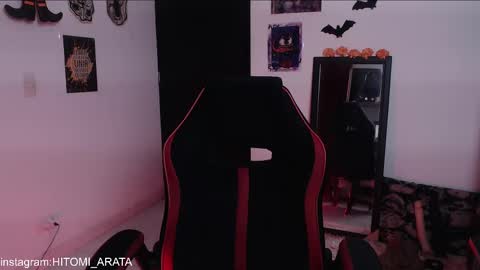 Snapshot of hitomi_arata chatting on October 2025 10:10:01 PM Hitomi Arata online show from October 2025 10:10:01 PM