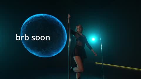 Holly online show from December 2024 09:08:02 PM