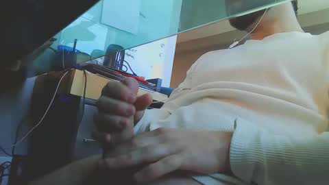 Snapshot of hockeybrad92 chatting on February 2025 06:04:02 PM Hairy Hockey Player 92 online show from February 2025 06:04:02 PM