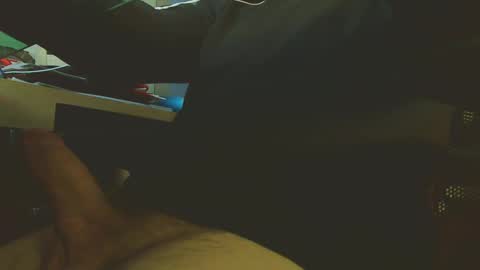 Snapshot of hockeybrad92 chatting on March 2025 03:35:02 AM Hairy Hockey Player 92 online show from March 2025 03:35:02 AM