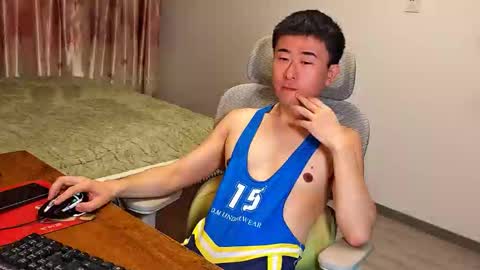 Snapshot of hoho7619 chatting on October 2025 01:06:02 PM shy boi online show from October 2025 01:06:02 PM