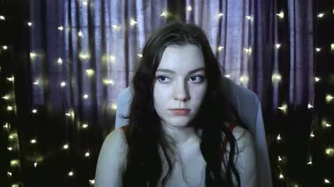 Snapshot of holly_kittenss chatting on November 2025 12:38:02 PM Lana online show from November 2025 12:38:02 PM