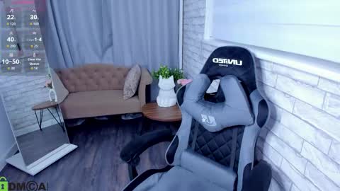 Snapshot of hollyray_ chatting on October 2025 08:26:02 AM Holly online show from October 2025 08:26:02 AM