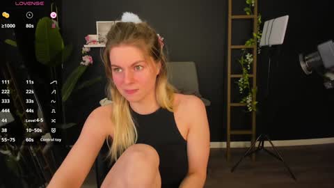 Snapshot of holy_alexa chatting on January 2025 06:49:02 AM Alexa online show from January 2025 06:49:02 AM