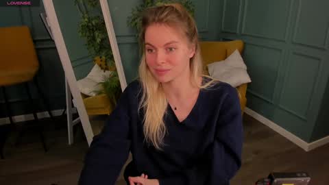 Snapshot of holy_alexa chatting on February 2025 07:51:02 AM Alexa online show from February 2025 07:51:02 AM