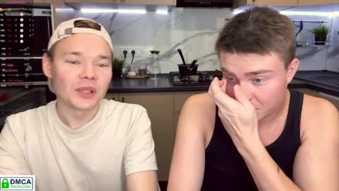 holy_eggs_00 online show from October 2025 05:58:02 PM