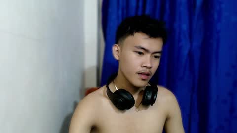 Snapshot of holy_fucker21 chatting on October 2025 10:43:02 AM Jayjay online show from October 2025 10:43:02 AM