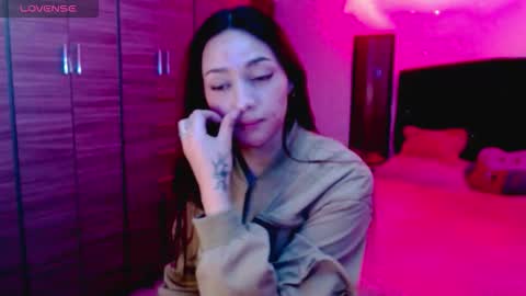 Juli online show from November 2025 03:50:01 AM