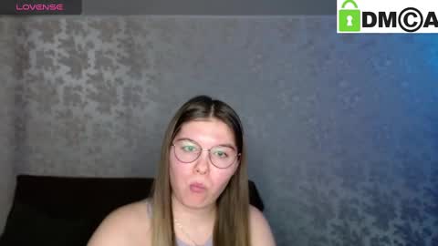 Welcome guys  Pleasure to see you all here  My name is MichaelaTip menu is active Private is open  online show from January 2025 09:58:01 PM