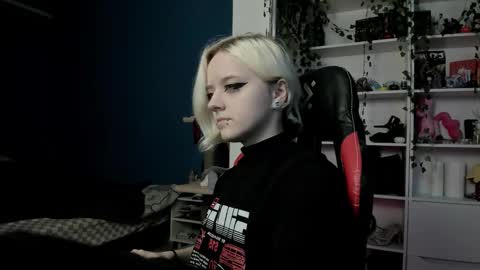 Snapshot of holy_mistresss chatting on November 2025 09:42:02 AM holy_mistresss online show from November 2025 09:42:02 AM