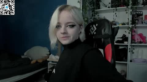 Snapshot of holy_mistresss chatting on November 2025 09:35:01 AM holy_mistresss online show from November 2025 09:35:01 AM