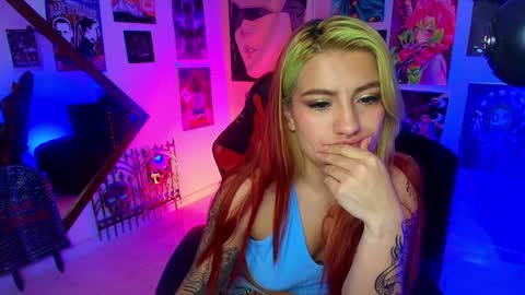 Snapshot of holyeva chatting on December 2024 11:39:02 PM   online show from December 2024 11:39:02 PM