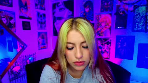 Snapshot of holyeva chatting on December 2024 12:10:02 AM   online show from December 2024 12:10:02 AM