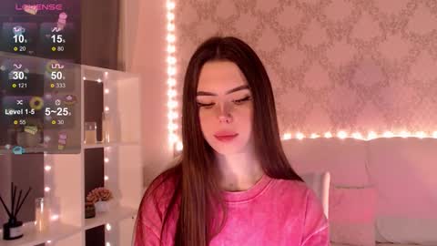 Mia online show from November 2025 03:39:01 AM