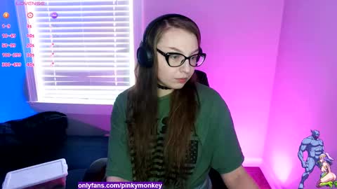 Snapshot of holyweed420 chatting on November 2025 07:32:02 PM Viktoria online show from November 2025 07:32:02 PM