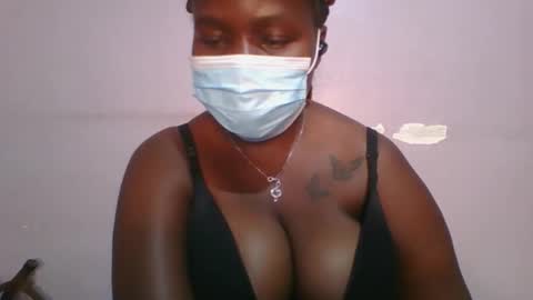 honey_beb online show from September 2025 07:48:01 PM