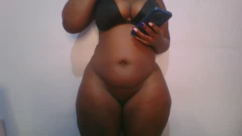 honey_beb online show from October 2025 04:44:02 AM