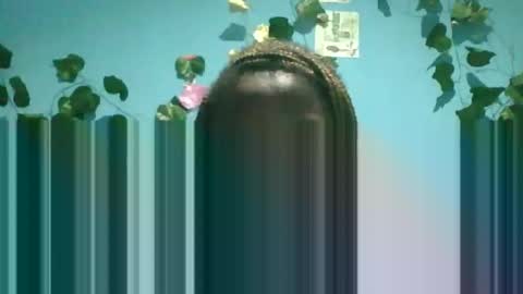 Snapshot of honey_bug2 chatting on September 2025 08:13:01 PM Queen online show from September 2025 08:13:01 PM