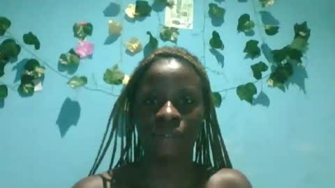 Snapshot of honey_bug2 chatting on September 2025 05:51:02 PM Queen online show from September 2025 05:51:02 PM