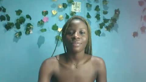 Snapshot of honey_bug2 chatting on September 2025 08:47:02 PM Queen online show from September 2025 08:47:02 PM