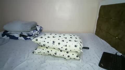 honey_bunny0 online show from October 2025 10:08:02 PM