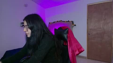   online show from September 2025 02:18:02 PM
