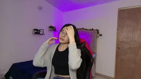   online show from September 2025 03:25:01 PM