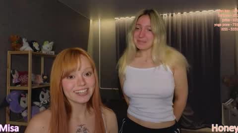 Snapshot of honey_honey_honey chatting on September 2025 09:25:02 PM Honey and Misa online show from September 2025 09:25:02 PM