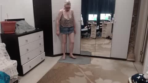 Snapshot of honey_lady_ chatting on October 2025 08:55:02 AM Honey Lady online show from October 2025 08:55:02 AM