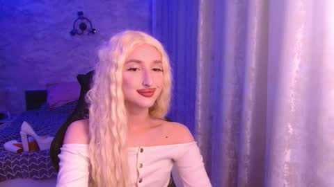 Snapshot of honey_sunset chatting on October 2025 05:13:02 PM honey_sunset online show from October 2025 05:13:02 PM