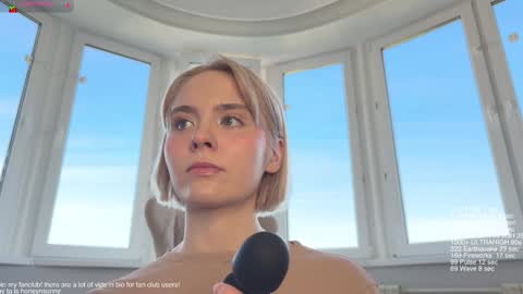 Snapshot of honey_sunshine chatting on October 2025 10:10:02 AM Jenyanew vid how I squirt in forest in bio online show from October 2025 10:10:02 AM