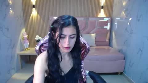 HONEY  online show from December 2024 11:29:01 PM