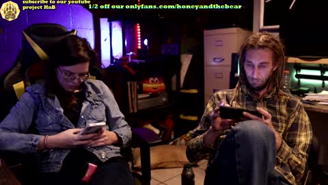 Snapshot of honeyand_thebear chatting on January 2025 03:07:02 AM Honey and Bear online show from January 2025 03:07:02 AM