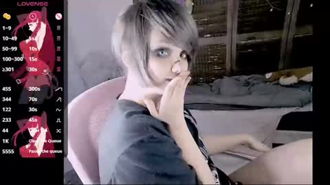 Snapshot of honeyapplealaska chatting on November 2025 04:34:01 AM Honey Apple Alaska online show from November 2025 04:34:01 AM