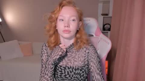 Snapshot of honeyautumn chatting on October 2025 10:19:01 PM honeyautumn online show from October 2025 10:19:01 PM