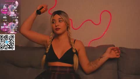 Mary online show from October 2025 09:04:02 PM