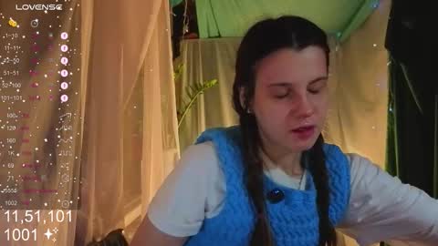 Molly  online show from October 2025 04:09:02 PM