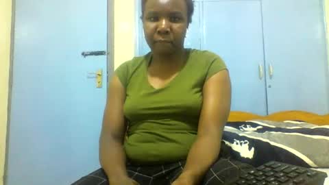 Snapshot of honeymuny chatting on October 2025 09:39:02 PM Honeymuny online show from October 2025 09:39:02 PM