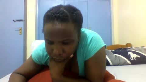 Snapshot of honeymuny chatting on November 2025 08:33:02 PM Honeymuny online show from November 2025 08:33:02 PM