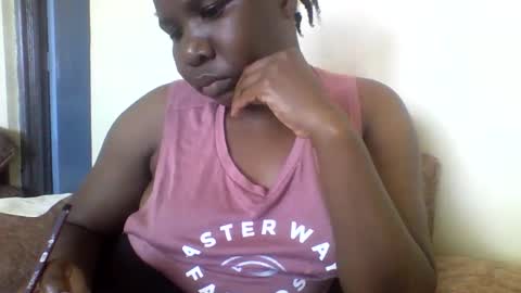 Snapshot of honeymuny chatting on November 2025 08:24:01 AM Honeymuny online show from November 2025 08:24:01 AM