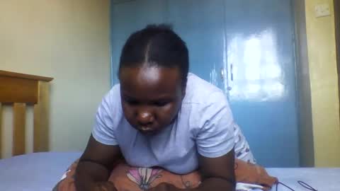 Snapshot of honeymuny chatting on November 2025 07:40:02 AM Honeymuny online show from November 2025 07:40:02 AM