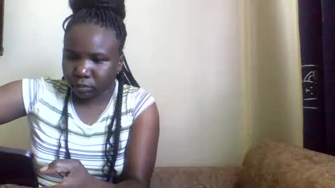 Snapshot of honeymuny chatting on December 2025 08:08:02 AM Honeymuny online show from December 2025 08:08:02 AM