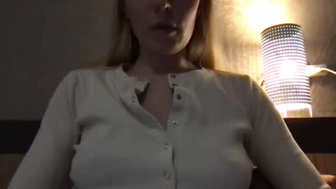 honeynymph online show from February 2025 05:09:01 PM