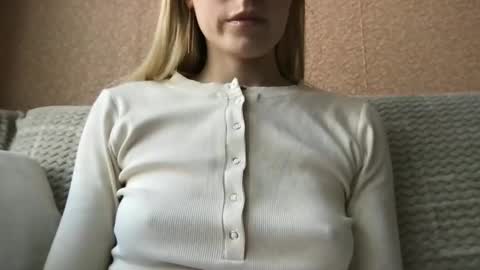 honeynymph online show from February 2025 12:27:01 PM