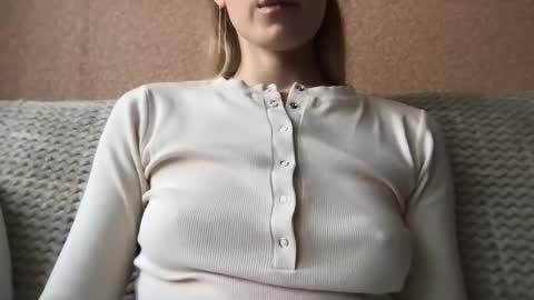 honeynymph online show from March 2025 01:14:02 PM