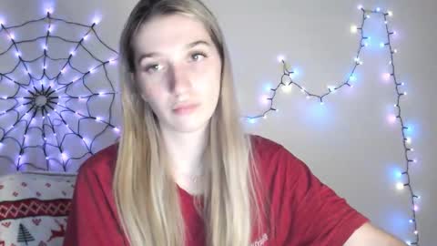 honeyveil online show from November 2025 09:06:01 PM