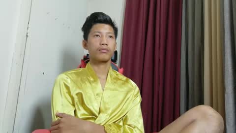 Snapshot of horny_asianmoreno chatting on November 2025 09:13:02 PM ROGER online show from November 2025 09:13:02 PM