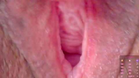 The girl with butterfly lips online show from September 2025 09:09:02 PM